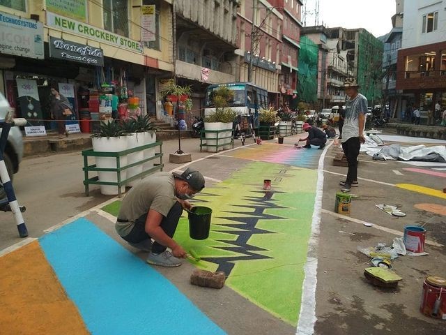 A group of young people from OLOGOC are seen painting the Old NST in preparation for the Azadi Ka Amrit Mahotsav- Celebrating 75 years of India's Independence from September 29 to October 2. The event is organised by Kohima Smart City in collaboration with various government departments and private organisations.